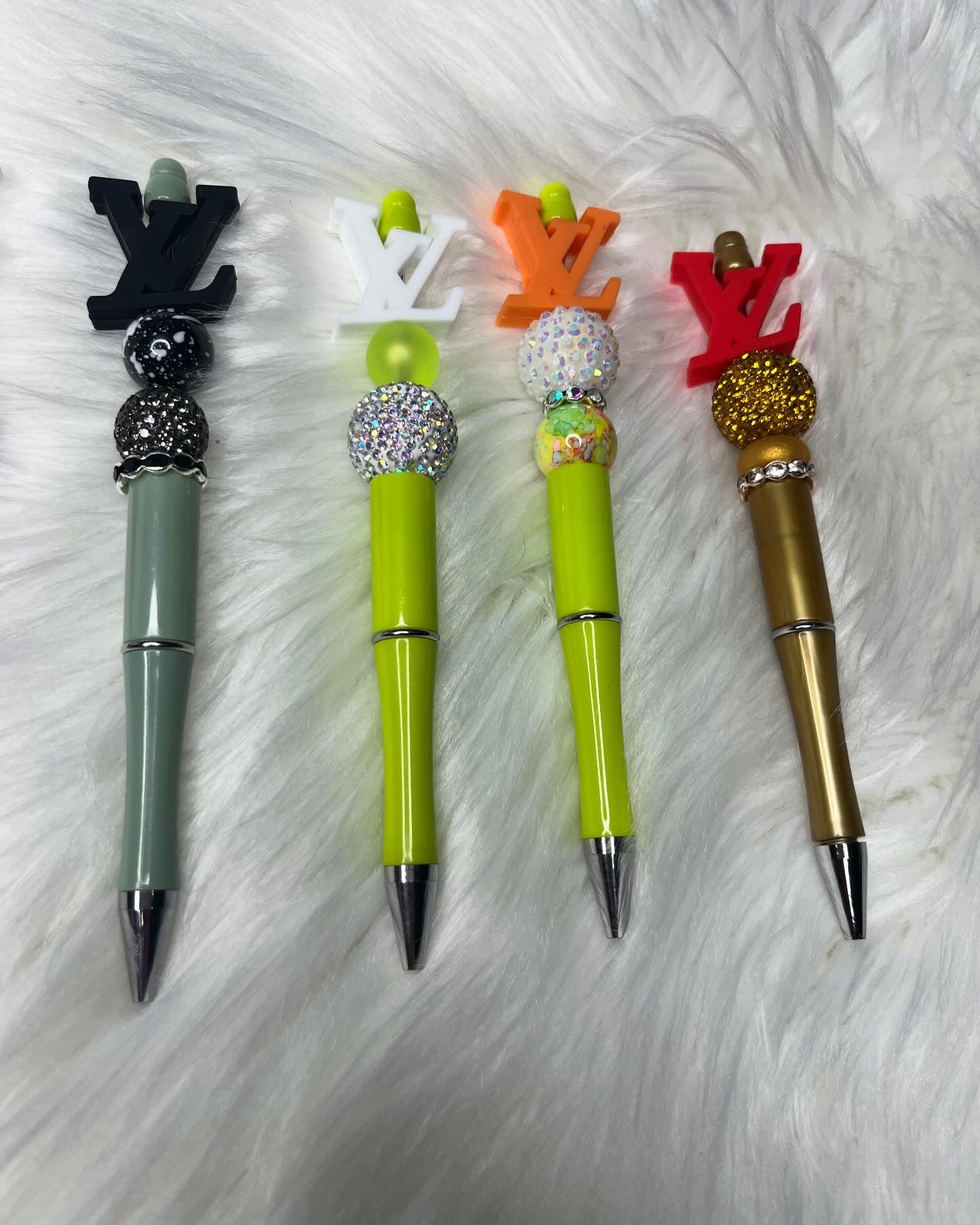 1 Charm Pen / Beadable Pen (Free Refill)